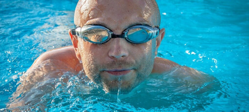 Svømmebriller med styrke: få mere ud af ferie ved vandet